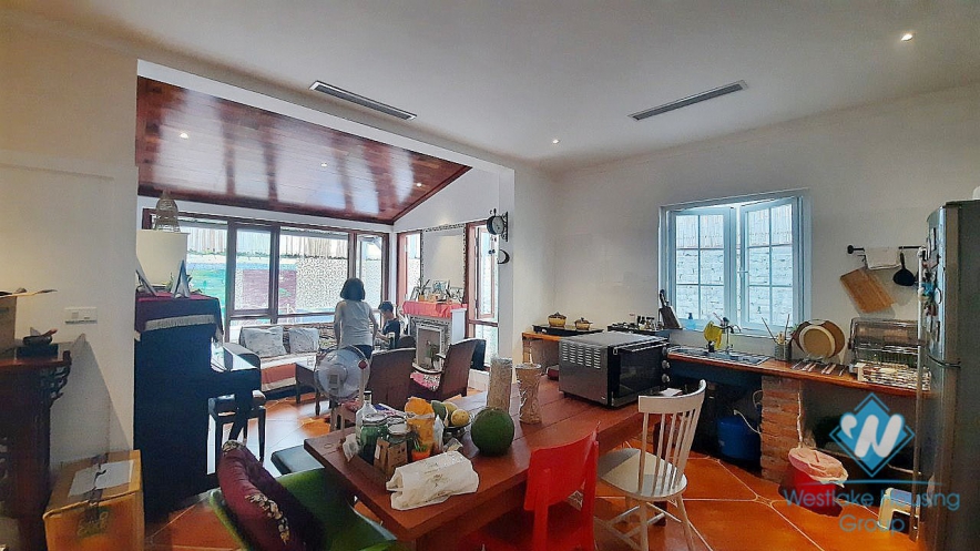 Low-rise three-bedroom house for rent near French International School. Ngoc Thuy, Long Bien